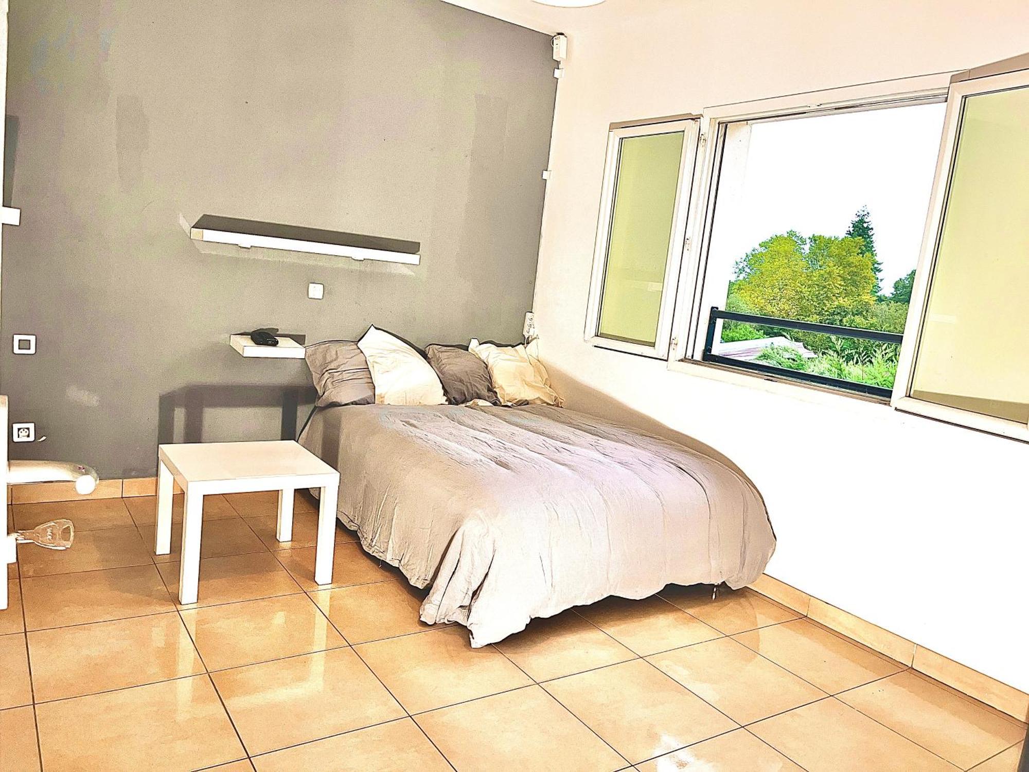 Room In House Villefontaine Ngoại thất bức ảnh